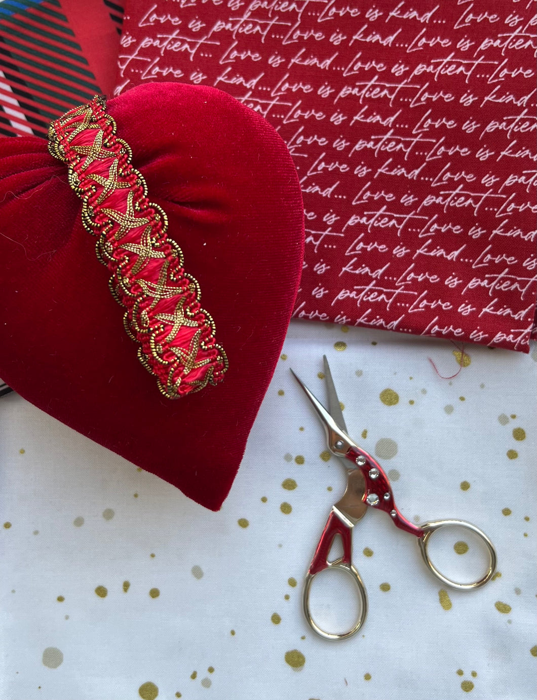 1928 Jewelry Company Rhinestone Stork Embroidery Scissors 3/4